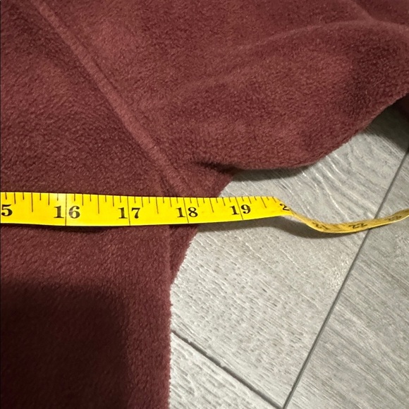 Columbia Women's Maroon polar fleece Jacket size small - Picture 5 of 7